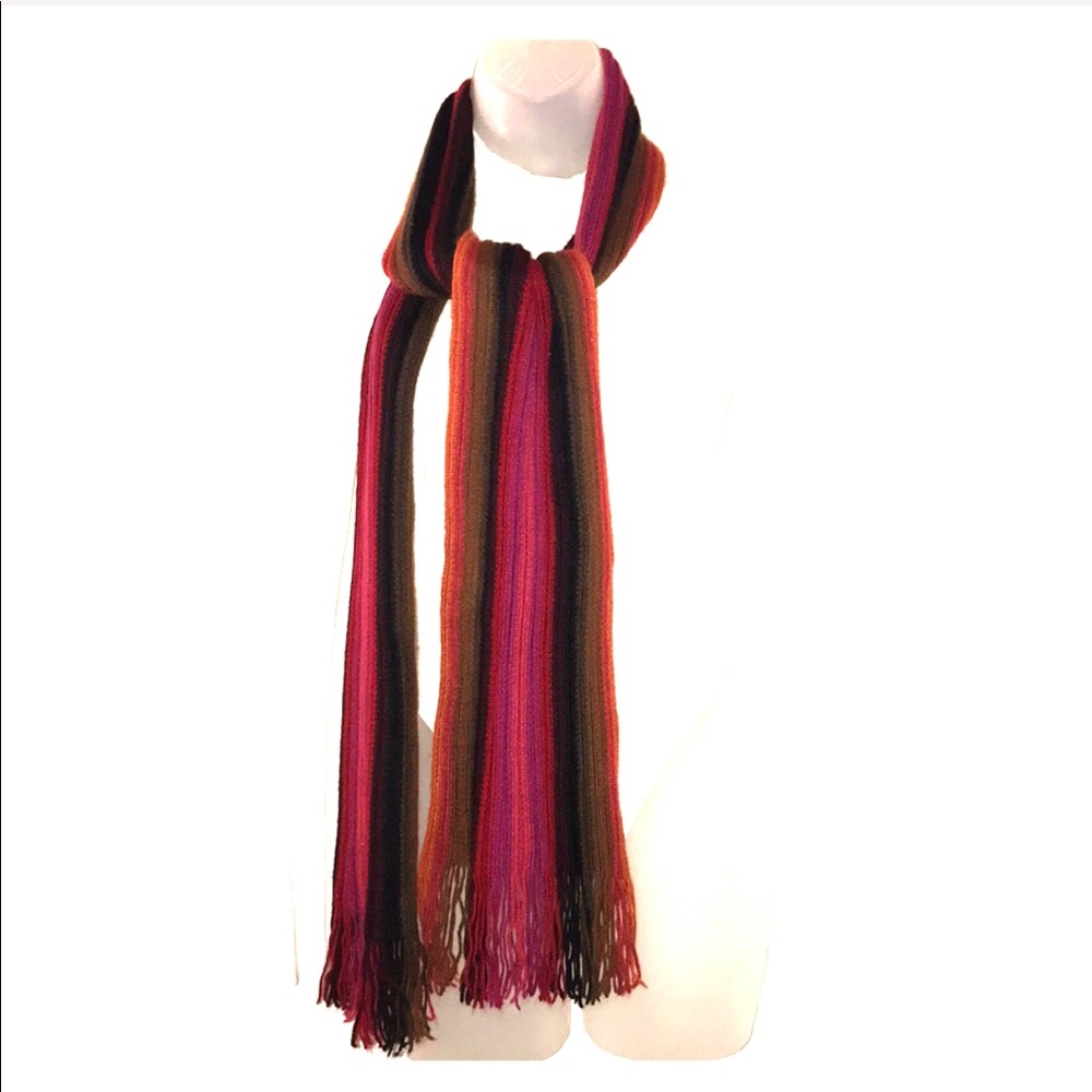 Multicolored striped scarf.